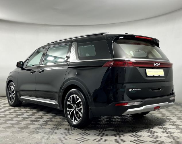 Kia Carnival  