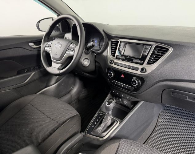 Hyundai Solaris  