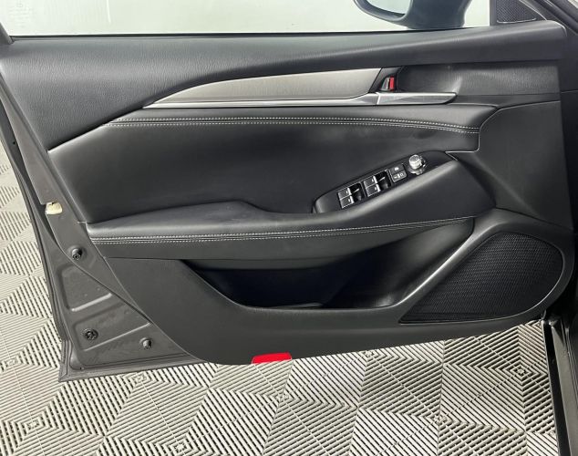 Mazda 6  Supreme Plus