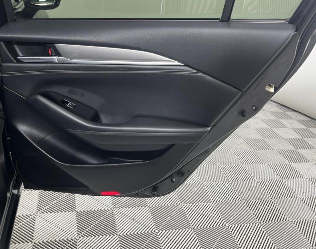 Mazda 6  Supreme Plus