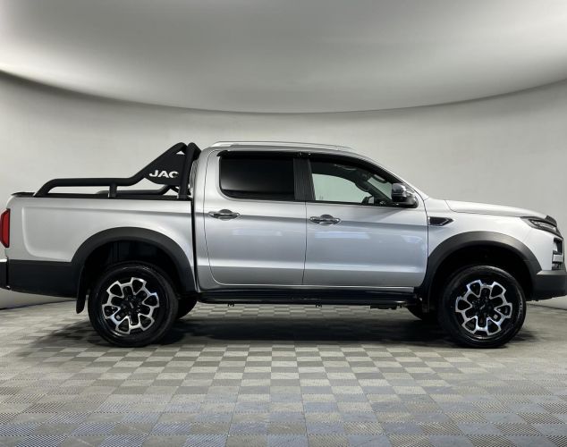 JAC T9  Luxury