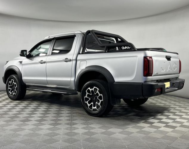JAC T9  Luxury