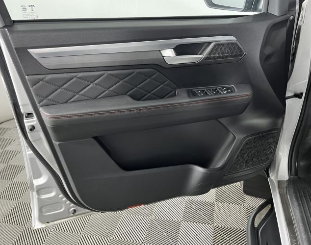 JAC T9  Luxury