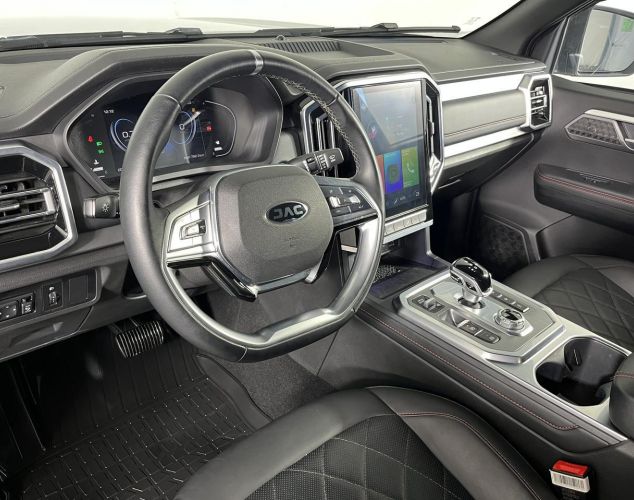 JAC T9  Luxury