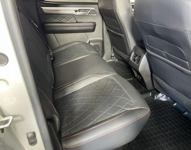 JAC T9  Luxury