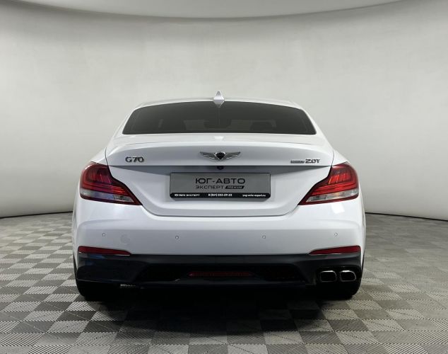 Genesis G70  