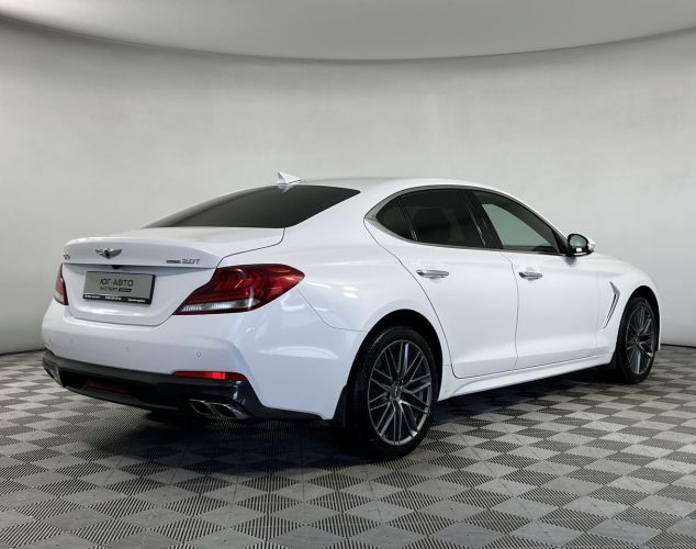 Genesis G70  