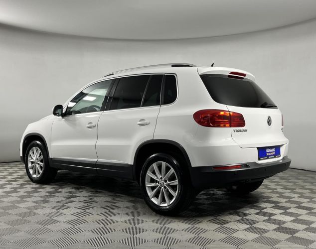Volkswagen Tiguan  Adventure