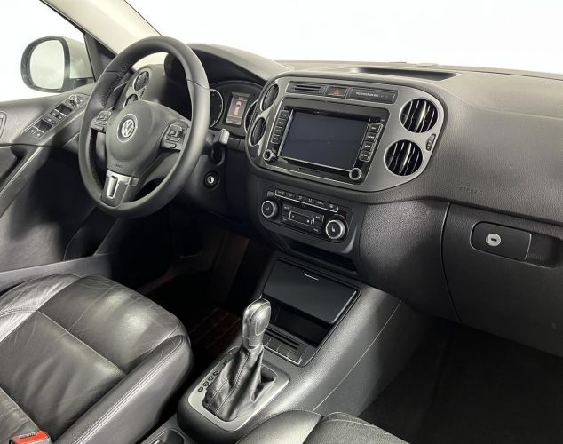 Volkswagen Tiguan  Adventure