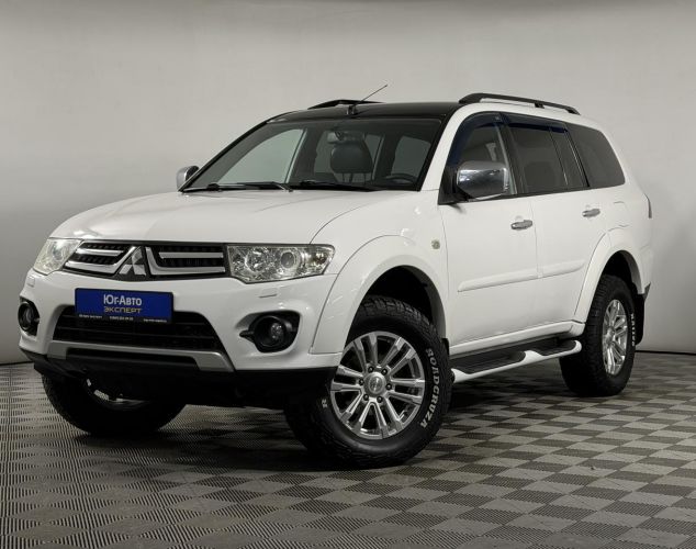 Mitsubishi Pajero Sport  Instyle