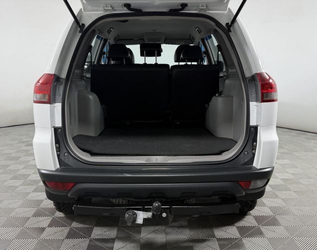 Mitsubishi Pajero Sport  Instyle
