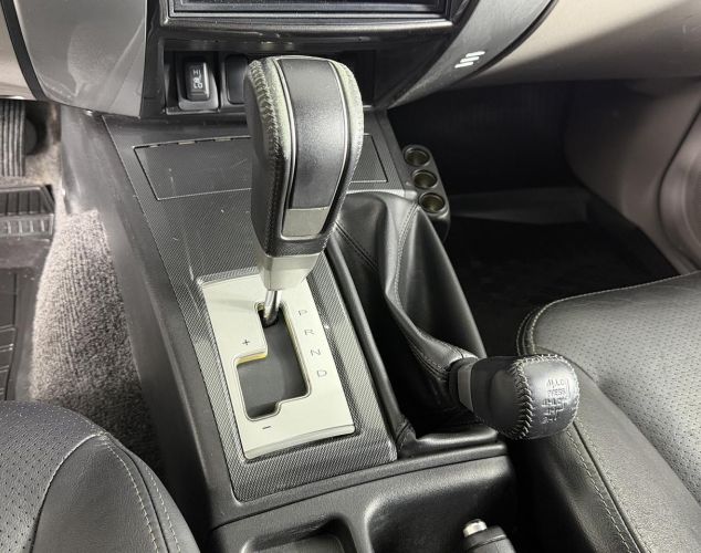 Mitsubishi Pajero Sport  Instyle