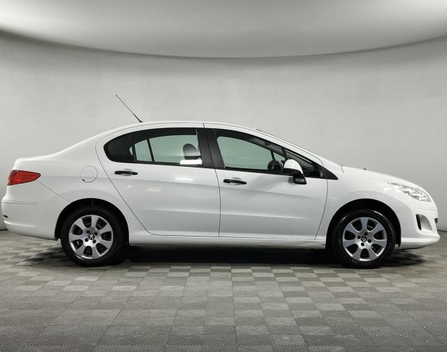 Peugeot 408  