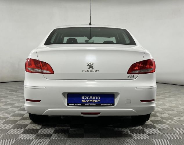 Peugeot 408  