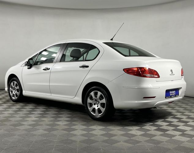 Peugeot 408  