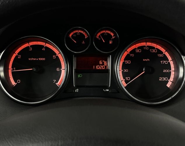 Peugeot 408  