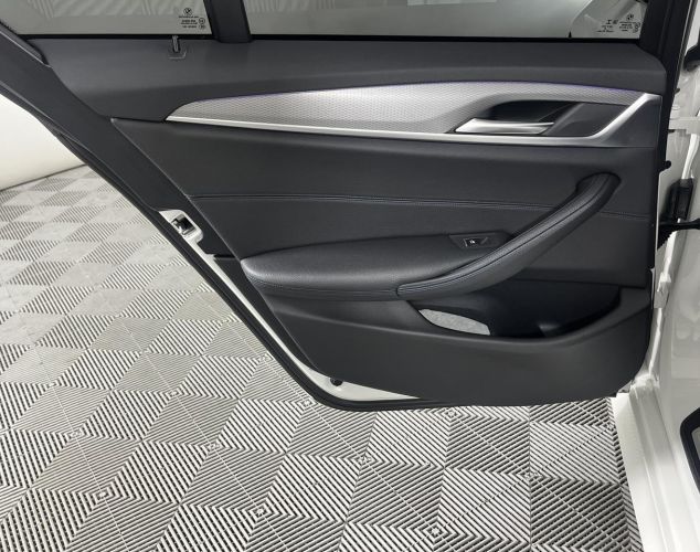 BMW 5 серия  