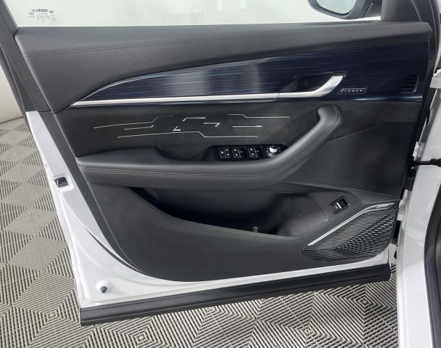Geely Monjaro  Flagship