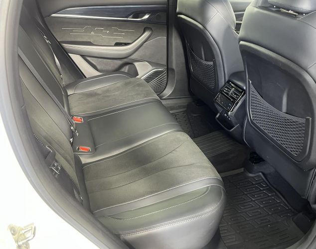 Geely Monjaro  Flagship