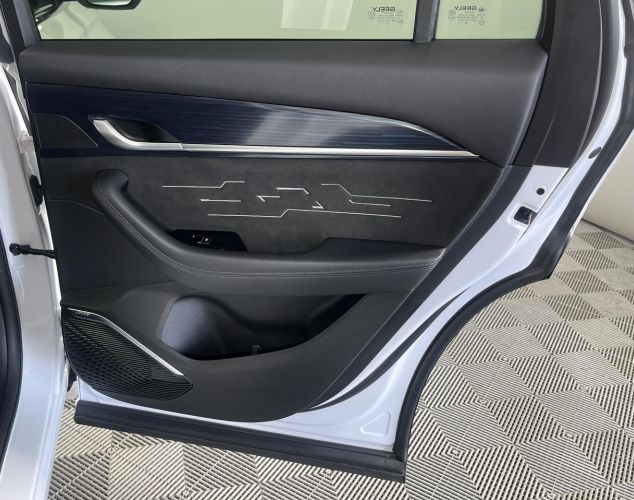 Geely Monjaro  Flagship