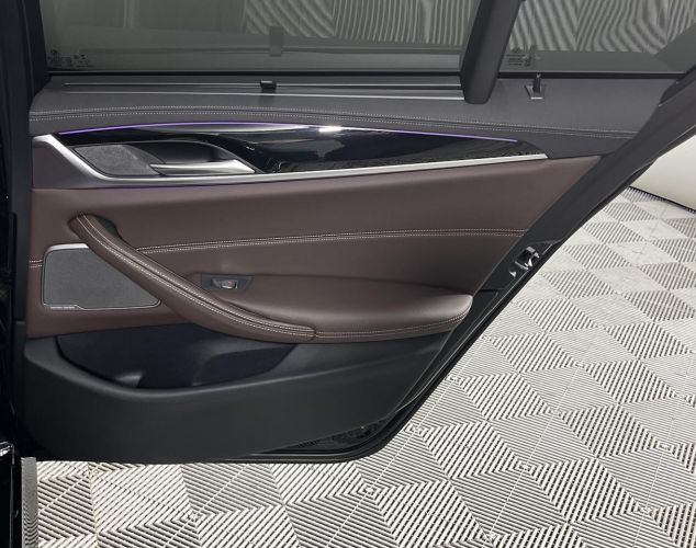 BMW 5 серия  