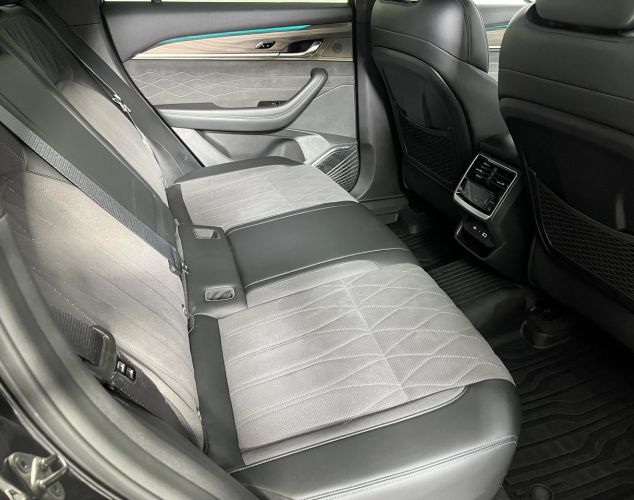 Geely Monjaro  