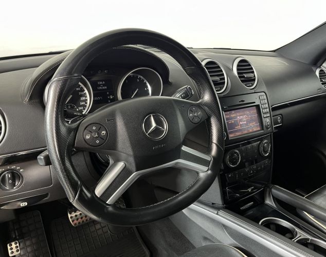 Mercedes-Benz M-Класс  