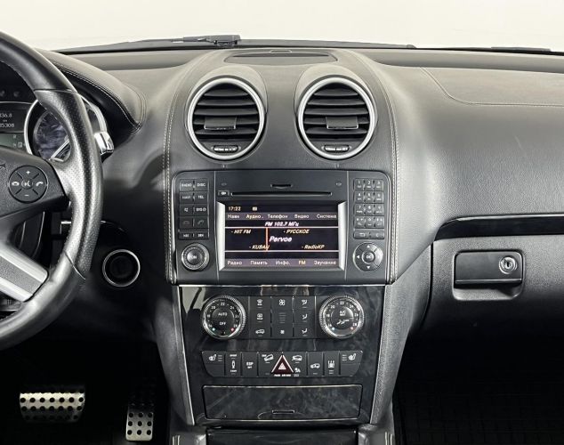 Mercedes-Benz M-Класс  