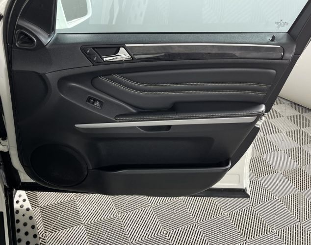 Mercedes-Benz M-Класс  
