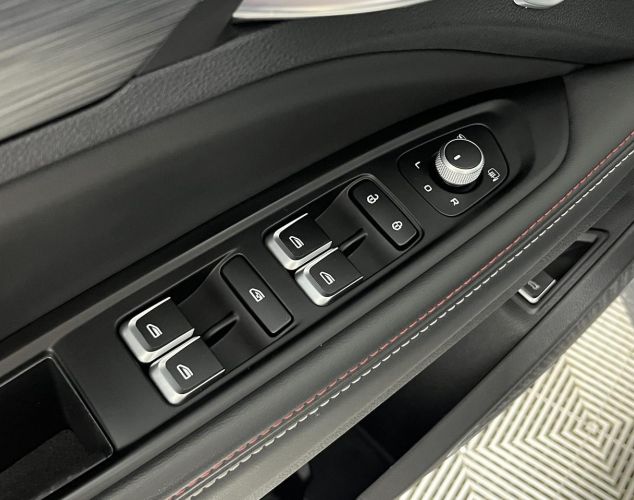 Geely Tugella  Флагман