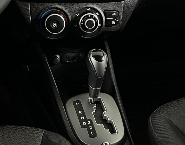 Kia Rio  Luxe