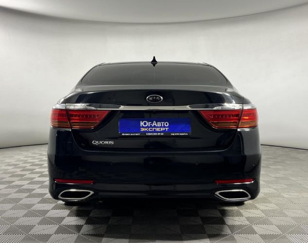 Kia Quoris  Premium 