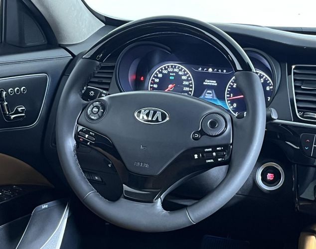 Kia Quoris  Premium 