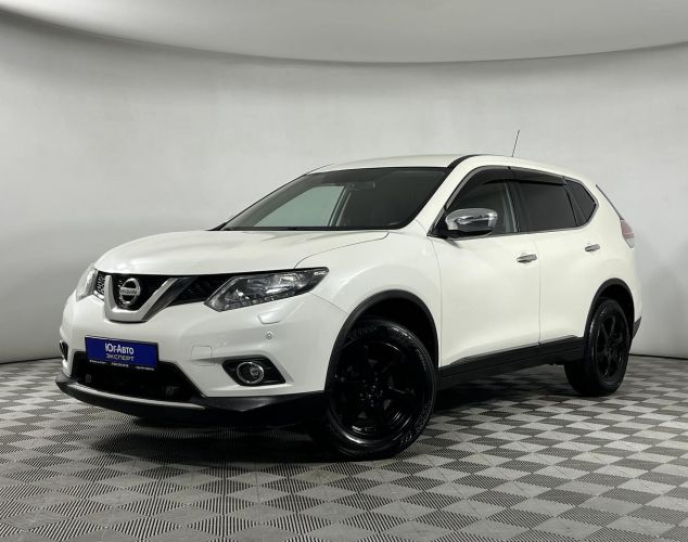 Nissan X-Trail  SE