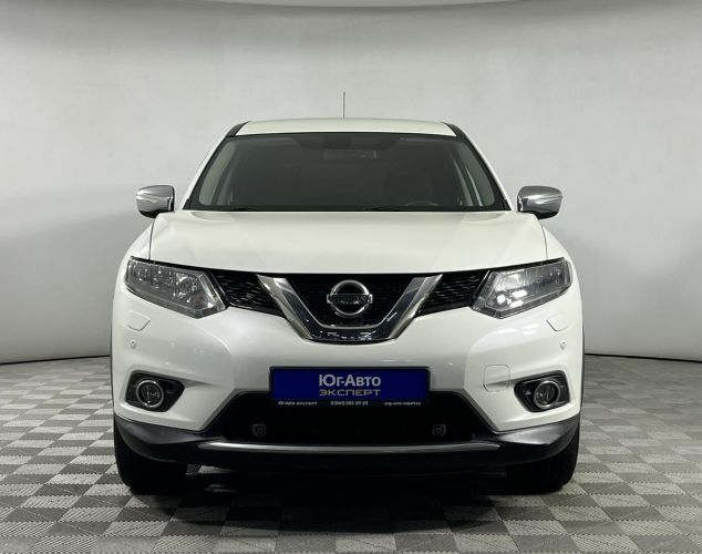 Nissan X-Trail  SE