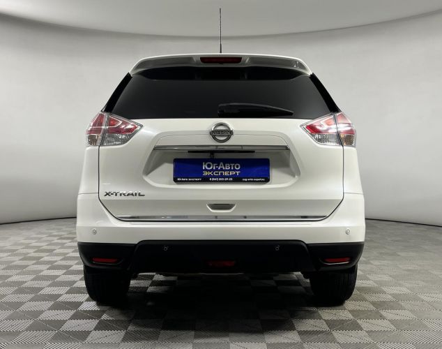 Nissan X-Trail  SE