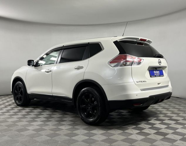 Nissan X-Trail  SE