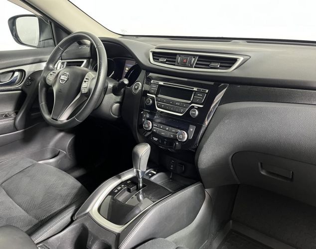 Nissan X-Trail  SE