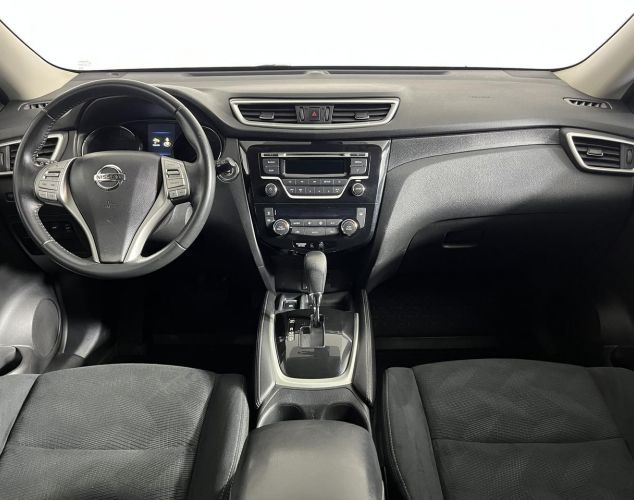 Nissan X-Trail  SE