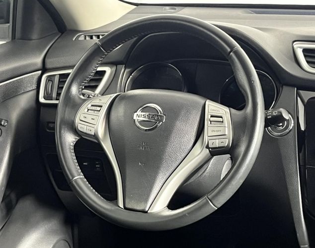 Nissan X-Trail  SE