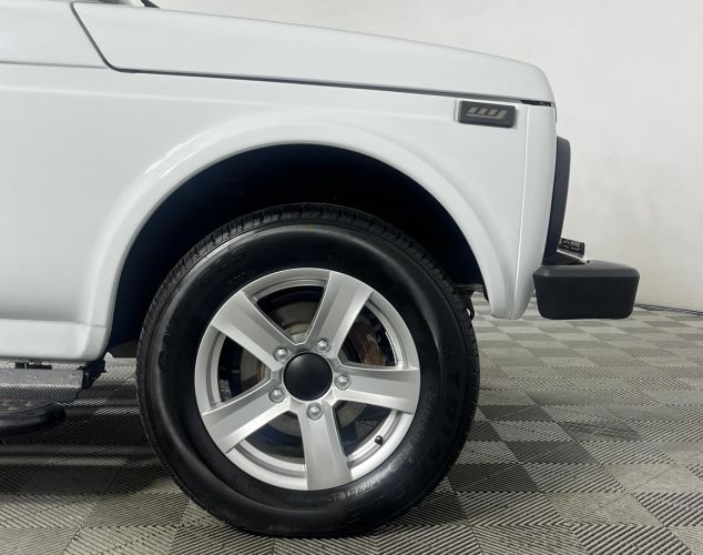 LADA (ВАЗ) Niva (4x4)  Luxe