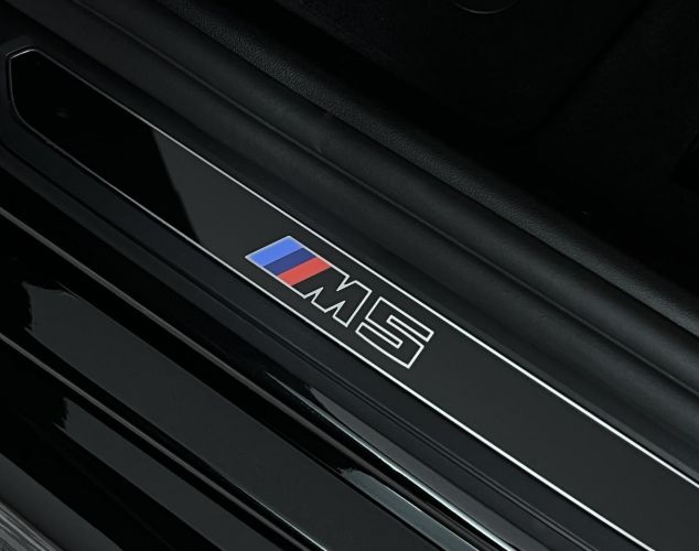 BMW M5  