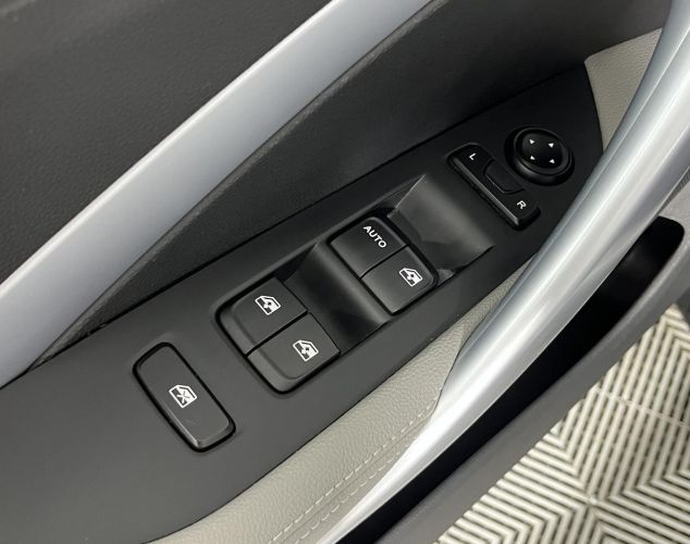 Chevrolet Groove  LT