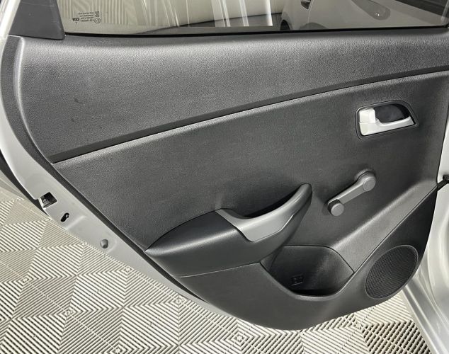Kia Rio  Luxe