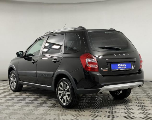 LADA (ВАЗ) Granta  (21 Classic'22+15 легкосплавные диски)