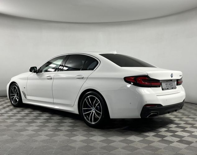 BMW 5 серия  