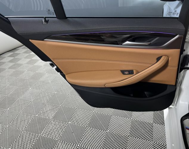 BMW 5 серия  