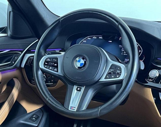 BMW 5 серия  