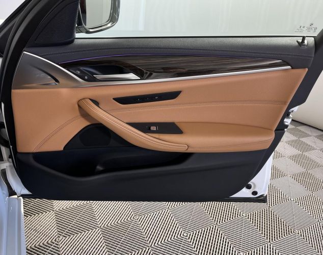 BMW 5 серия  