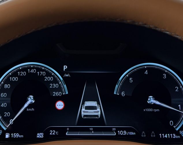 Genesis GV70  